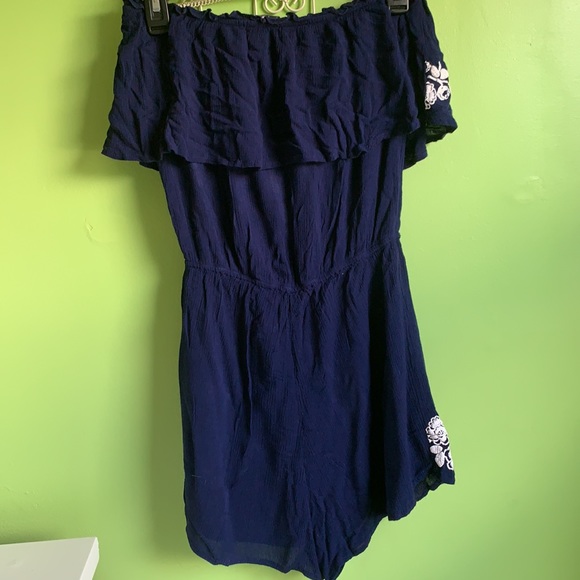 Navy Blue romper with embroidered white flowers - Picture 2 of 4
